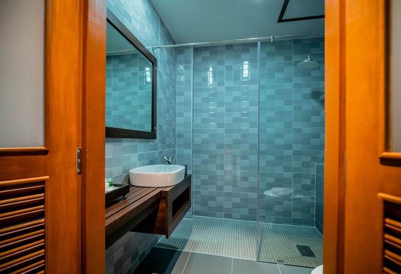 Thanthip Beach Resort Patong