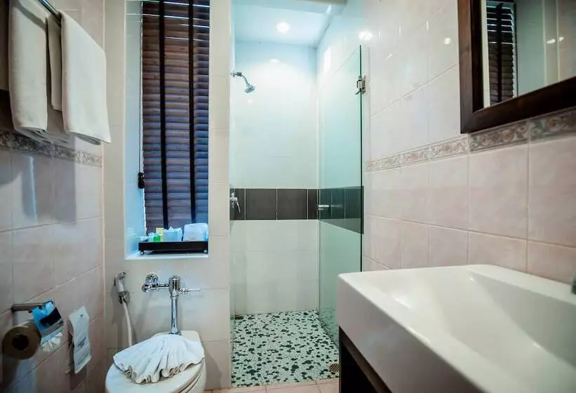 Thanthip Beach Resort Patong