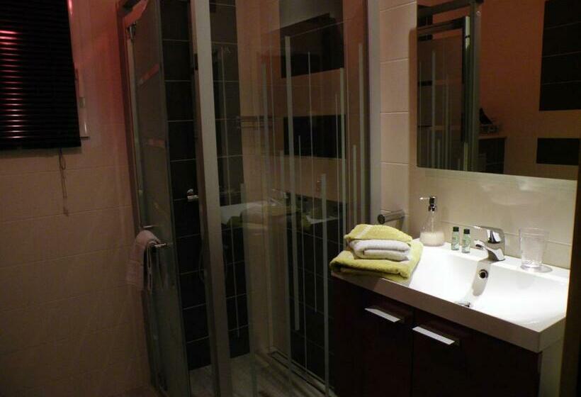 ベッドアンドブレックファースト Les Mouettes