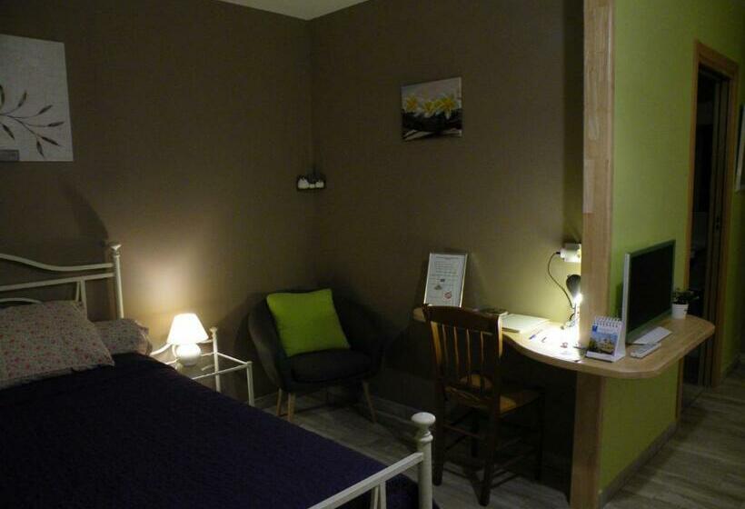 ベッドアンドブレックファースト Les Mouettes