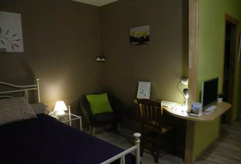 ベッドアンドブレックファースト Les Mouettes