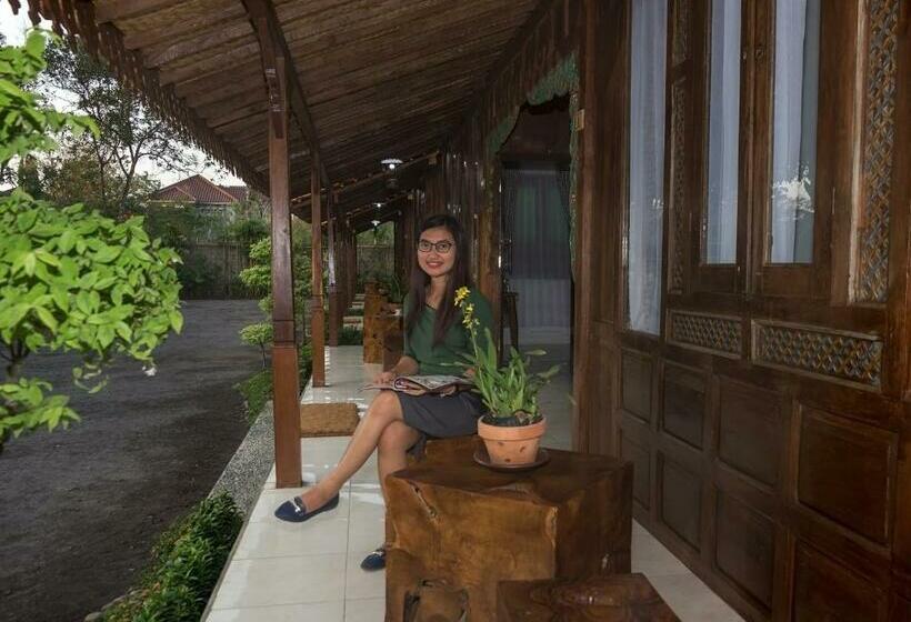 Hotel The Omah Borobudur