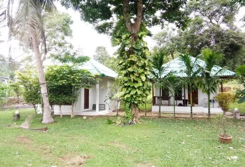 Tropical Paradise Leelawadee Resort