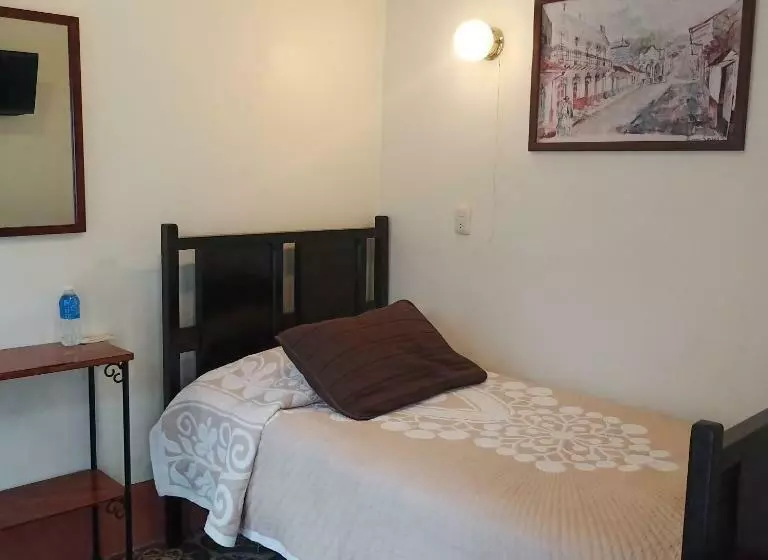 Retkeilymaja Posada Galeria Alberto Sedas