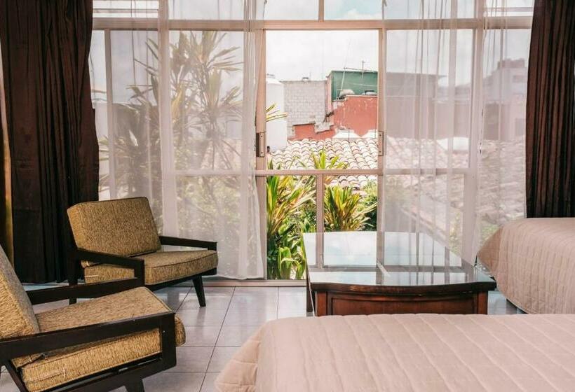 ユースホステル Posada Galeria Alberto Sedas