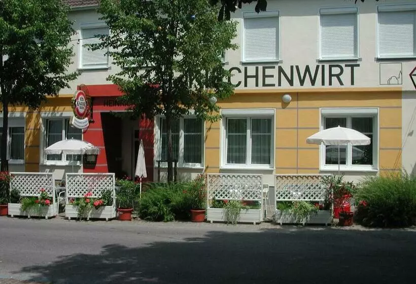 ユースホステル Kirchenwirt Heinrich Gasthof