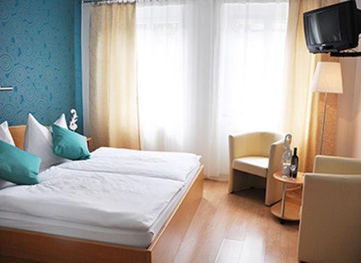 ユースホステル Kirchenwirt Heinrich Gasthof