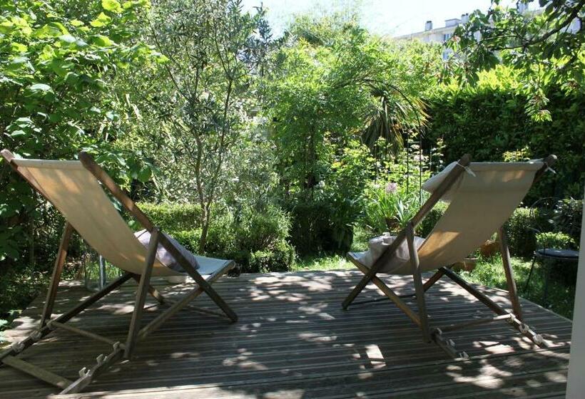 Bed and Breakfast La Tropicale  Chambre D Hôte Au Calme