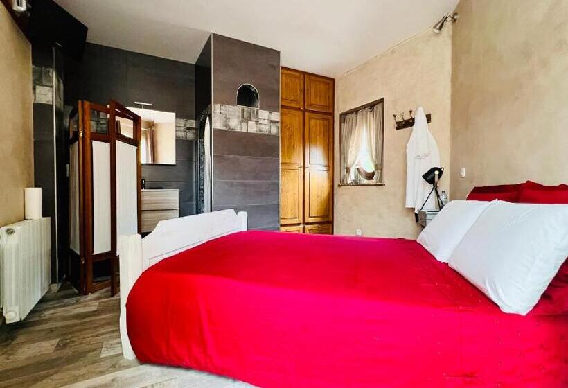 مبيت وإفطار Le Mas Des Mathes, Chambres D Hôtes, Studios