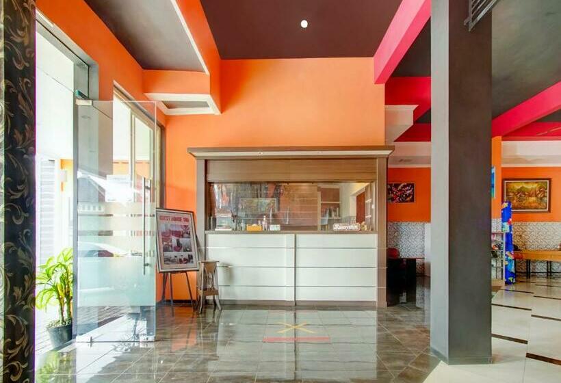 Hotel Vaccinated Staff Oyo 90151 Guest House 180