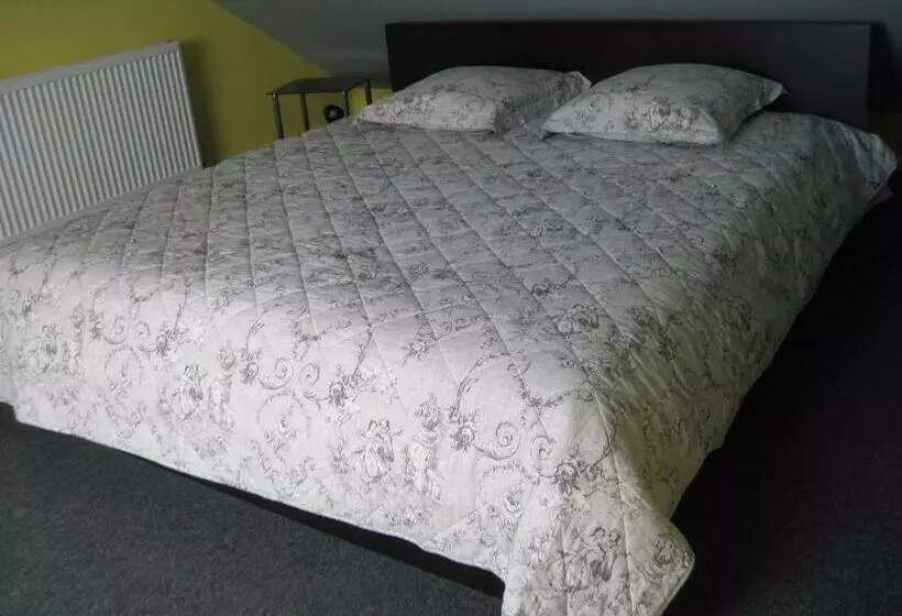 Majatalo Cathy Et Eric