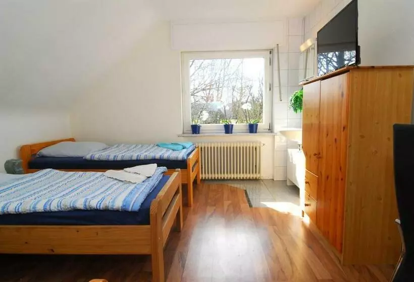 Majatalo Monteurwohnung Ferienwohnung Krings Baptistastr 2a