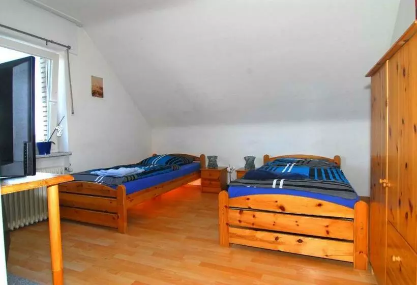 Majatalo Monteurwohnung Ferienwohnung Krings Baptistastr 2a