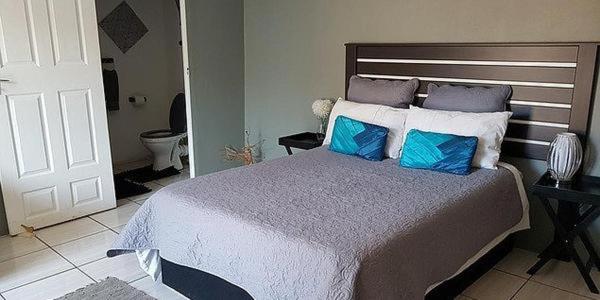 פנסיון Jozini Guesthouse