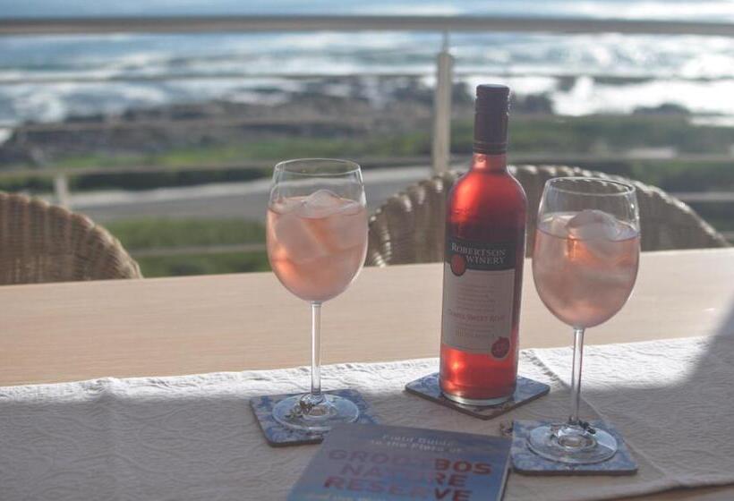 بنسيون Zeezicht Guest House