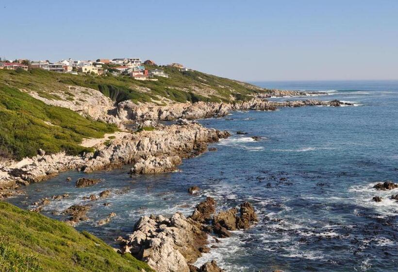 بنسيون Zeezicht Guest House