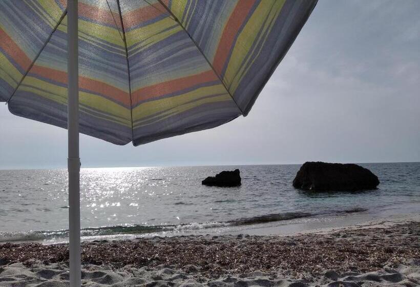 تختخواب و صبحانه Angolo Verde