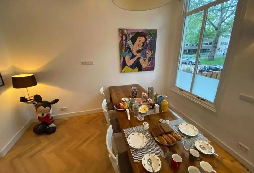 ベッドアンドブレックファースト Oranjepark