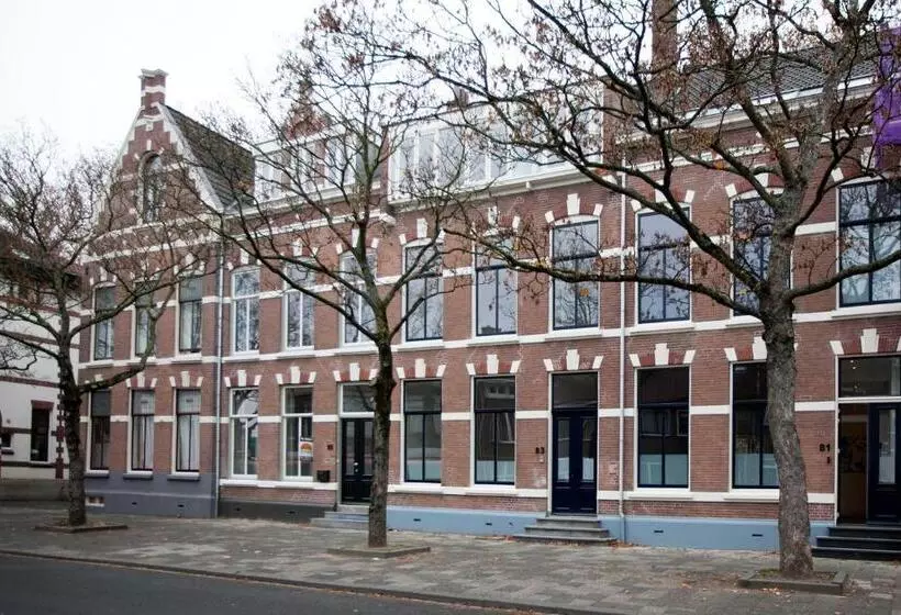 ベッドアンドブレックファースト Oranjepark