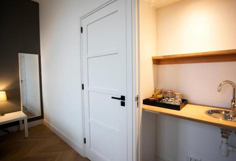 ベッドアンドブレックファースト Oranjepark