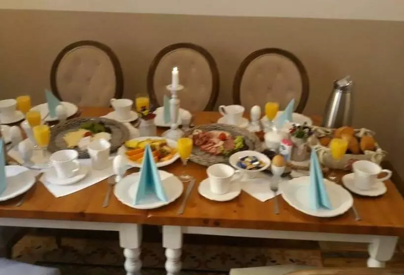 Hotelli Schmidtalien Schlemmen Und Schlummern