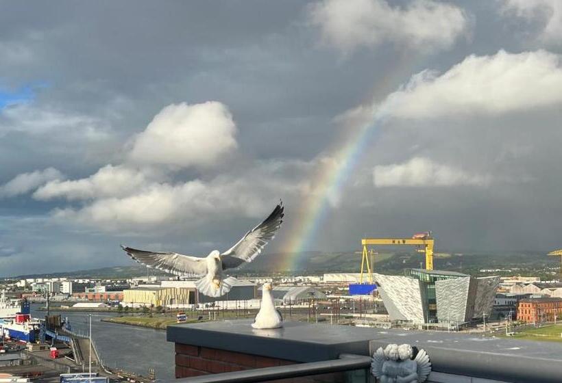 James Clow Bed & Breakfast