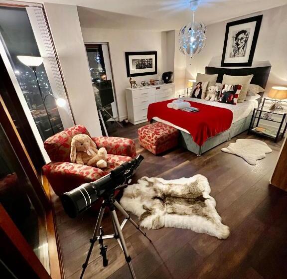 James Clow Bed & Breakfast