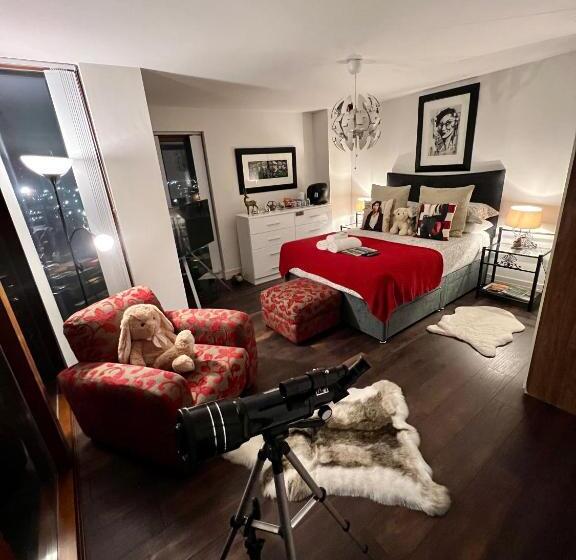 James Clow Bed & Breakfast