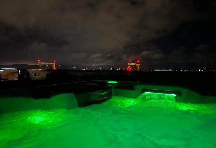 James Clow Bed & Breakfast