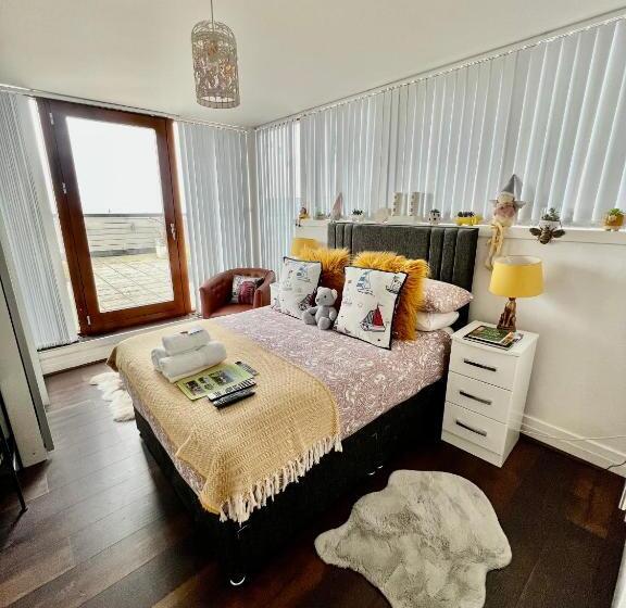 James Clow Bed & Breakfast