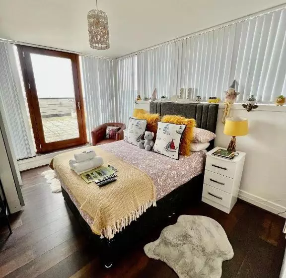 James Clow Bed & Breakfast