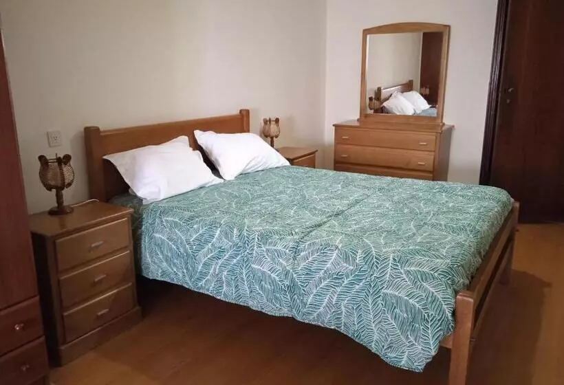 Majatalo Canadian Star