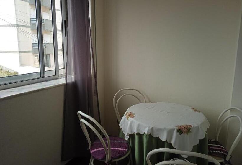 膳宿费 Canadian Star