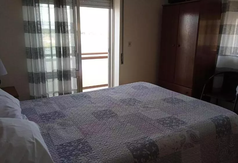 Majatalo Canadian Star