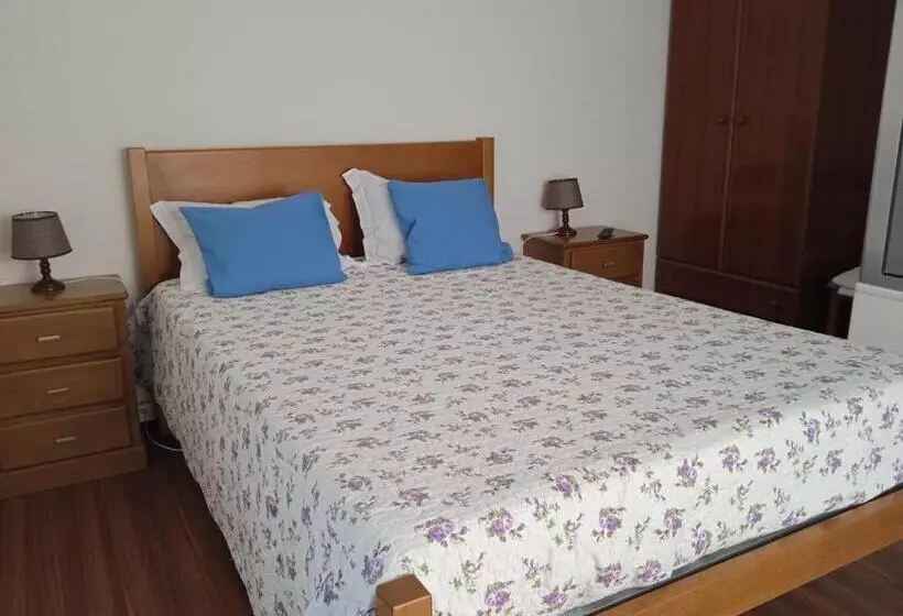 Majatalo Canadian Star