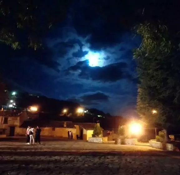 B&b Il Campanile Di Leone Pina