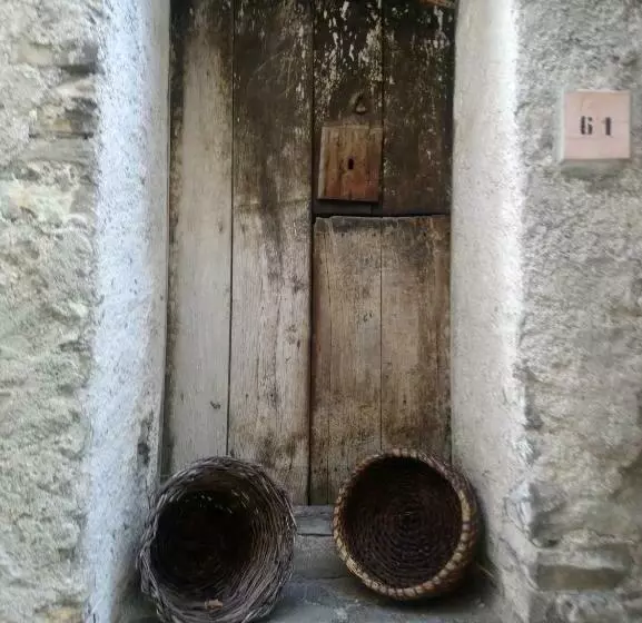 B&b Il Campanile Di Leone Pina