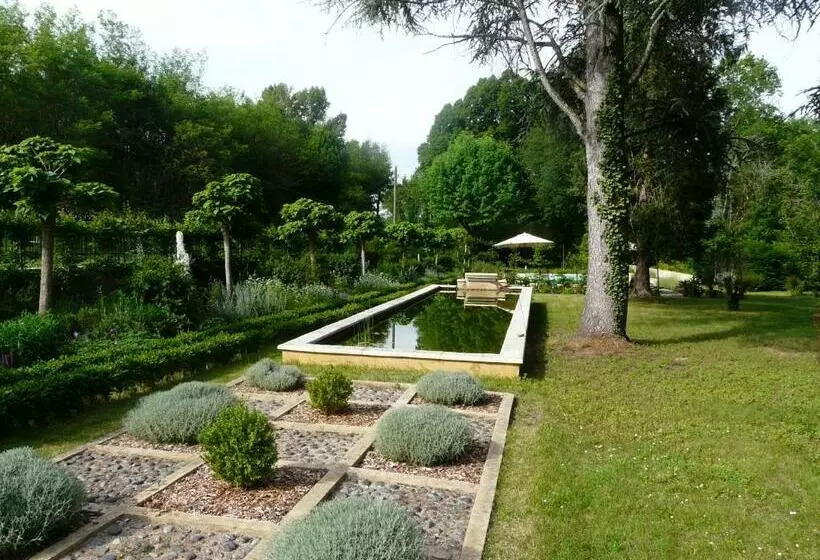 ベッドアンドブレックファースト Le Manoir Des Tuileries