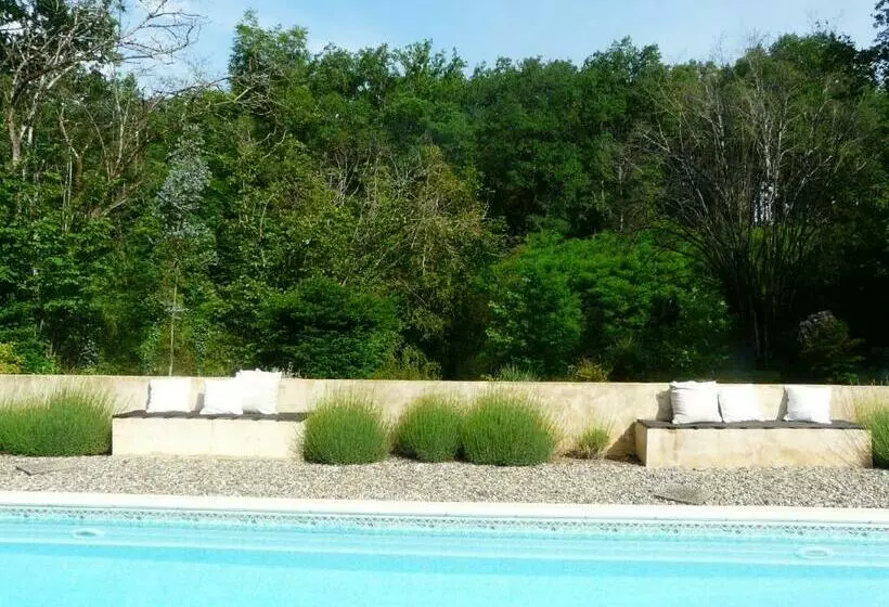 ベッドアンドブレックファースト Le Manoir Des Tuileries