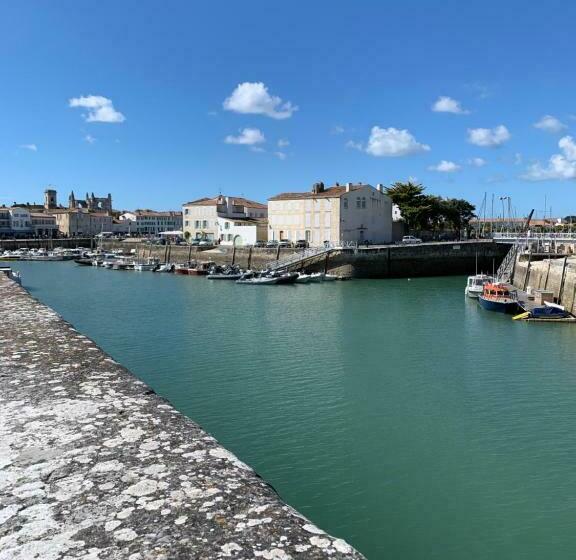 بنسيون Clos Des Marais