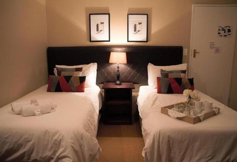 Пансион Grasslands Conference And Wedding Venue