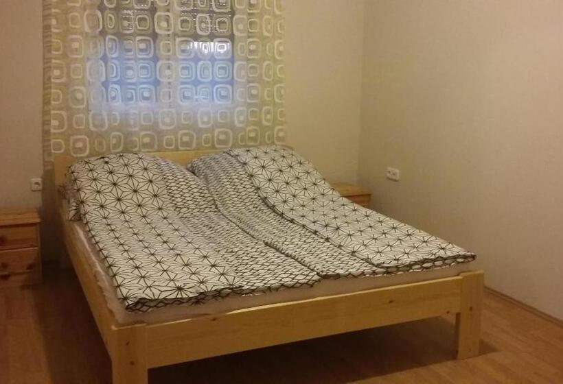 펜션 Juli Vendégház