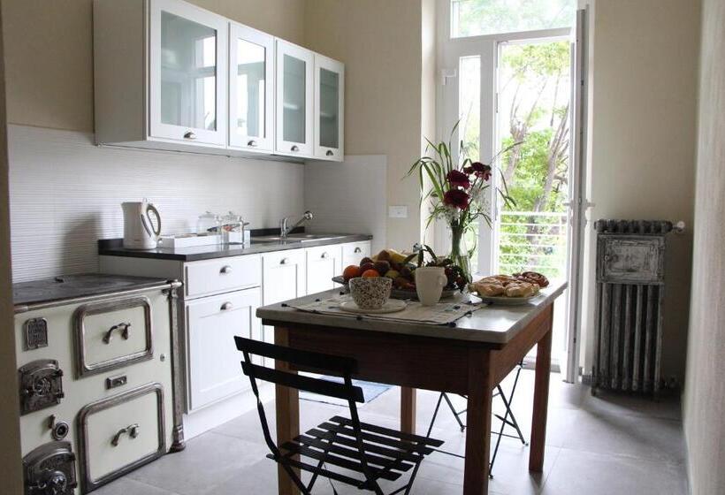 تختخواب و صبحانه Bb Cà De Mâ