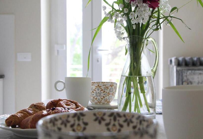 تختخواب و صبحانه Bb Cà De Mâ