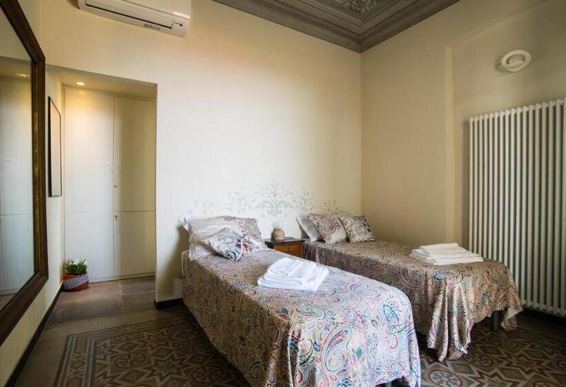 تختخواب و صبحانه Bb Cà De Mâ