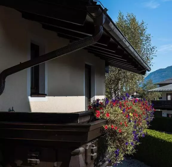 تختخواب و صبحانه Gästehaus Bleiweis Zehentner