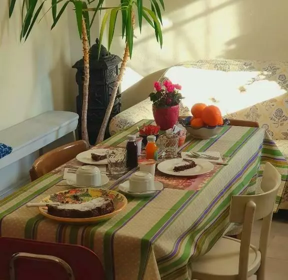 Aamiaismajoitus (B&B) Il Casolare Del Medio Olona