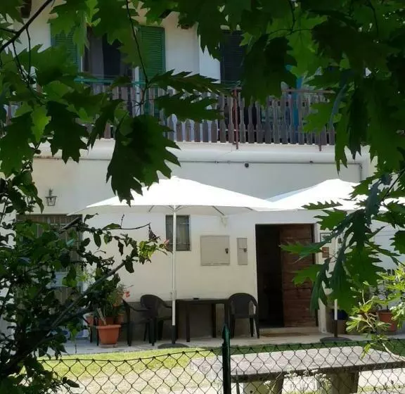 Aamiaismajoitus (B&B) Il Casolare Del Medio Olona