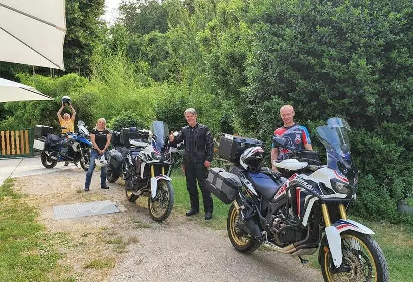 Aamiaismajoitus (B&B) Il Casolare Del Medio Olona