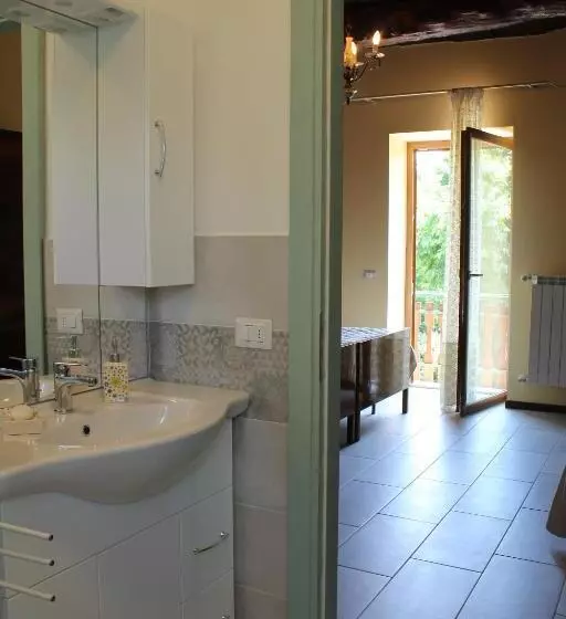 Aamiaismajoitus (B&B) Il Casolare Del Medio Olona